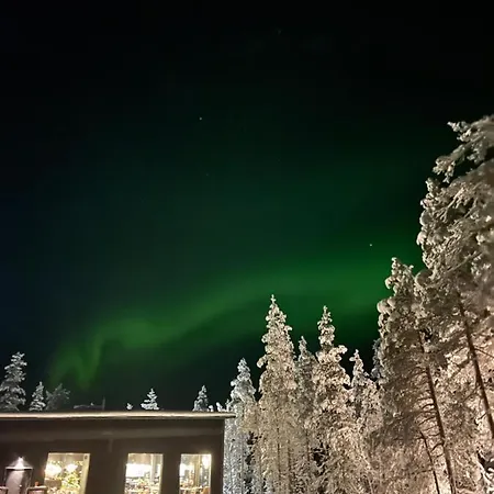 Lomakeskus Aurora Queen Igloos
