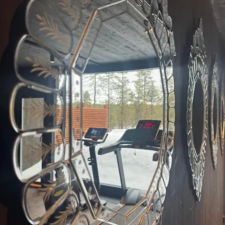 Lomakeskus Aurora Queen Igloos Saariselkä