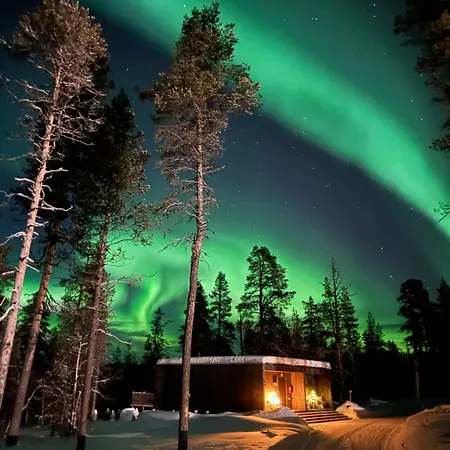 Aurora Queen Igloos Resort 4*