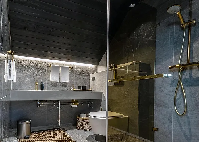 Resort Aurora Queen Igloos 5*