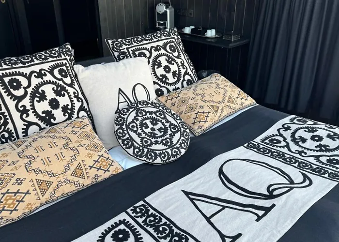 Aurora Queen Igloos Resort 5*